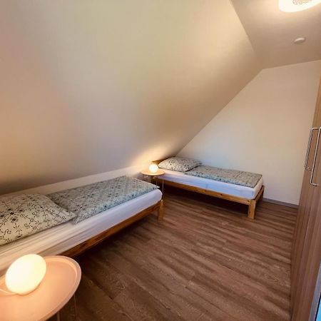 Holmblick - Boddenblick, Balkon, 2 Schlafzimmer, 4 Personen บอร์น ภายนอก รูปภาพ