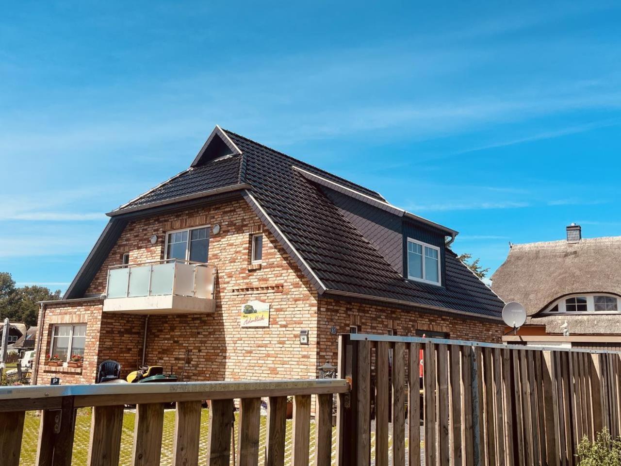 Holmblick - Boddenblick, Balkon, 2 Schlafzimmer, 4 Personen บอร์น ภายนอก รูปภาพ